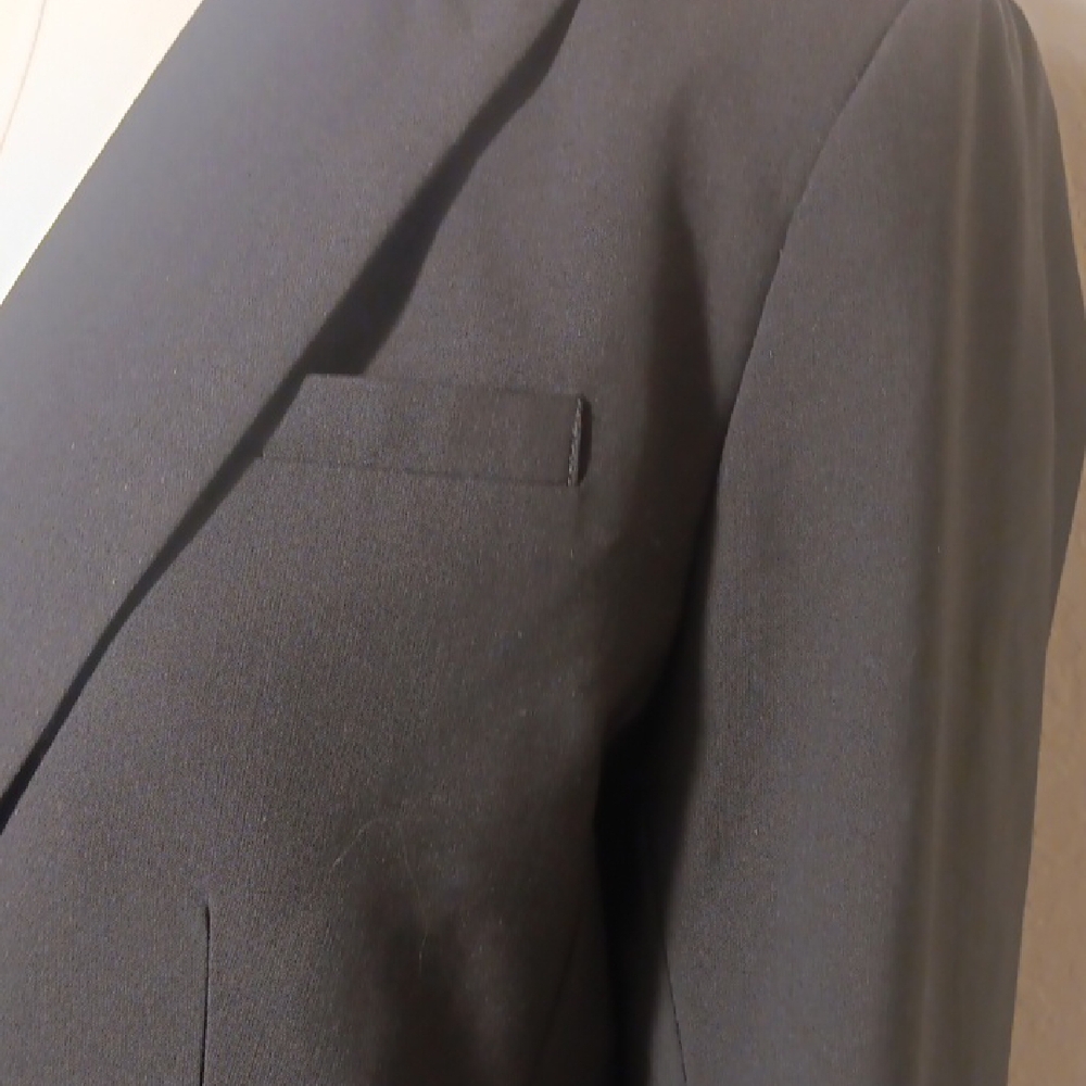 Banana Republic Classic-Fit Machine-Washable Italian Wool Blend Blazer In Black - Picture 5 of 14